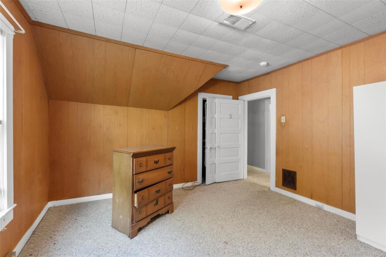 435 Frederick Street, Cape Girardeau, Missouri 63701, 6 Bedrooms Bedrooms, 12 Rooms Rooms,2 BathroomsBathrooms,Residential,For Sale,Frederick,MAR24033194