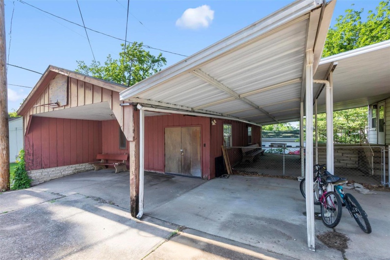 435 Frederick Street, Cape Girardeau, Missouri 63701, 6 Bedrooms Bedrooms, 12 Rooms Rooms,2 BathroomsBathrooms,Residential,For Sale,Frederick,MAR24033194