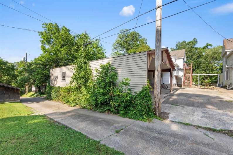 435 Frederick Street, Cape Girardeau, Missouri 63701, 6 Bedrooms Bedrooms, 12 Rooms Rooms,2 BathroomsBathrooms,Residential,For Sale,Frederick,MAR24033194