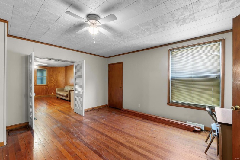 435 Frederick Street, Cape Girardeau, Missouri 63701, 6 Bedrooms Bedrooms, 12 Rooms Rooms,2 BathroomsBathrooms,Residential,For Sale,Frederick,MAR24033194