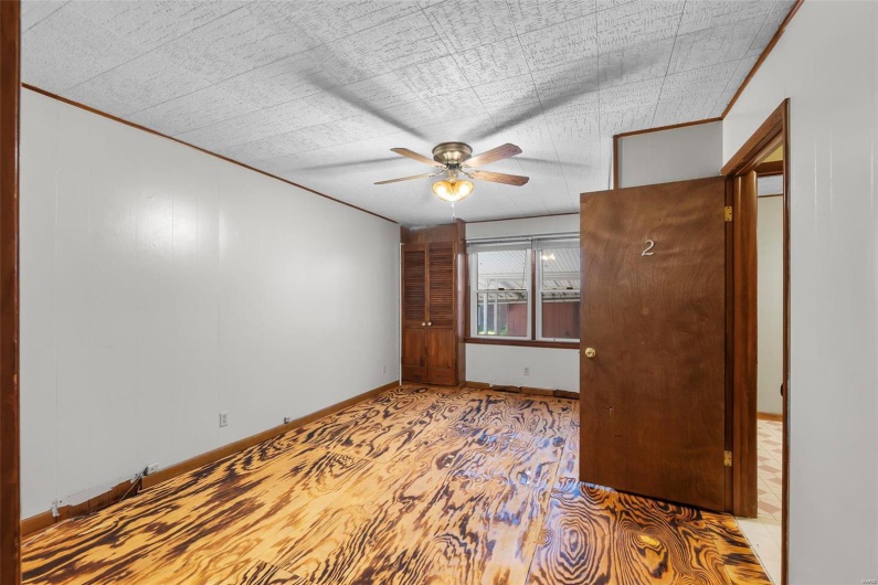 435 Frederick Street, Cape Girardeau, Missouri 63701, 6 Bedrooms Bedrooms, 12 Rooms Rooms,2 BathroomsBathrooms,Residential,For Sale,Frederick,MAR24033194