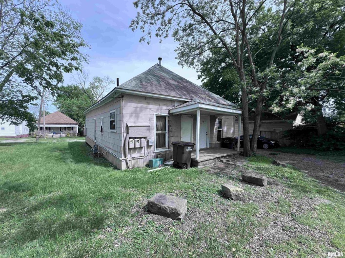 408 WASHINGTON Street, Carbondale, Illinois 62901, 0 , 0 ,0,Residential Income,For Sale,WASHINGTON,0,RMAEB453519