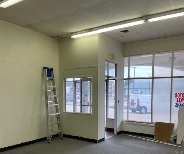 114 Commercial, Charleston, Missouri 63834, ,Commercial Lease,For Sale,Commercial,MAR24035068