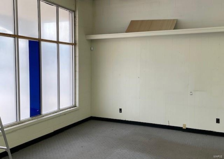114 Commercial, Charleston, Missouri 63834, ,Commercial Lease,For Sale,Commercial,MAR24035068