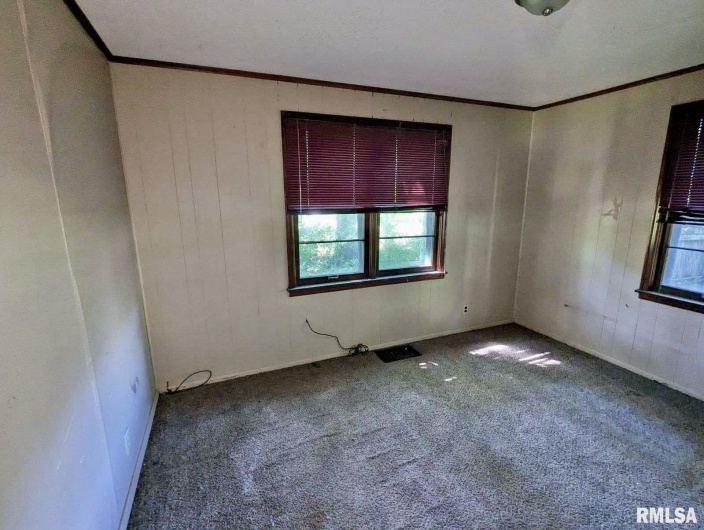 608 OAKLAND Avenue, Carbondale, Illinois 62901, 0 , 0 ,0,Residential Income,For Sale,OAKLAND,0,RMAEB452664