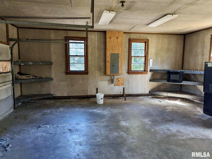 608 OAKLAND Avenue, Carbondale, Illinois 62901, 0 , 0 ,0,Residential Income,For Sale,OAKLAND,0,RMAEB452664