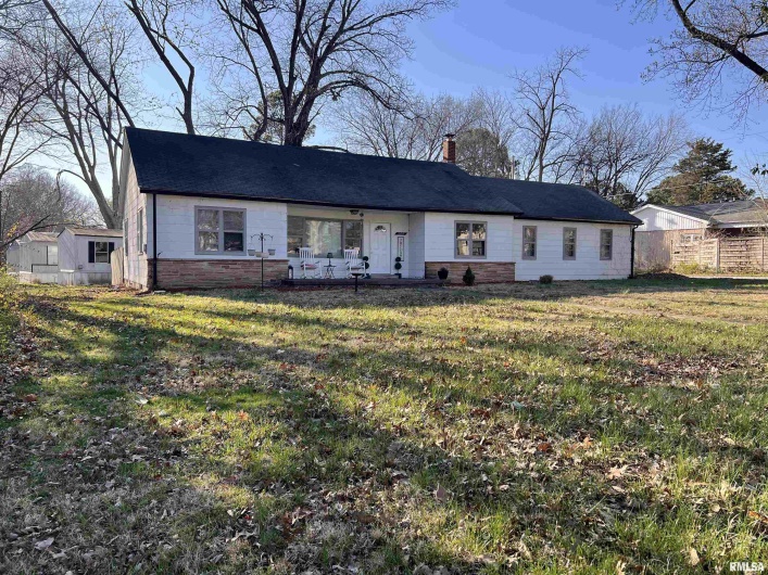 608 OAKLAND Avenue, Carbondale, Illinois 62901, 0 , 0 ,0,Residential Income,For Sale,OAKLAND,0,RMAEB452664