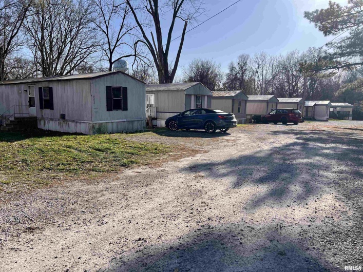 608 OAKLAND Avenue, Carbondale, Illinois 62901, 0 , 0 ,0,Residential Income,For Sale,OAKLAND,0,RMAEB452664