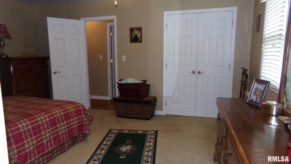 805 RACE Street, Ridgway, Illinois 62979, 3 Bedrooms Bedrooms, 0 ,2 BathroomsBathrooms,Residential,For Sale,RACE,0,RMAEB450529
