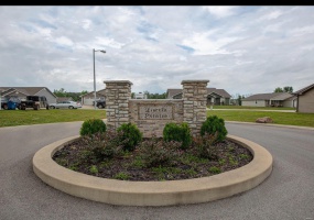 303 Grady, Poplar Bluff, Missouri 63901, ,Land,For Sale,Grady,MAR24036381