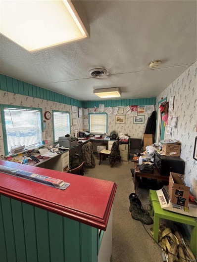 420 Short Oak, Poplar Bluff, Missouri 63901, ,Commercial Sale,For Sale,Short Oak,MAR24036829