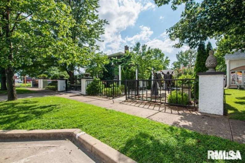 521 PARK Avenue, Herrin, Illinois 62948, 0 , 0 ,0,Commercial Sale,For Sale,PARK,0,RMAEB453903