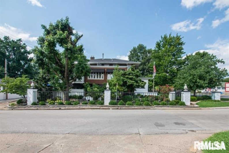 521 PARK Avenue, Herrin, Illinois 62948, 0 , 0 ,0,Commercial Sale,For Sale,PARK,0,RMAEB453903