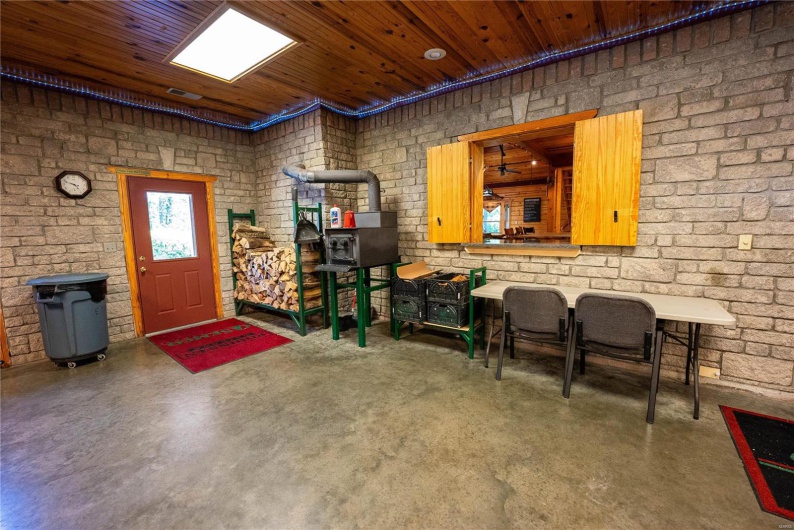 730 PCR 848, Perryville, Missouri 63775, 6 Bedrooms Bedrooms, 11 Rooms Rooms,4 BathroomsBathrooms,Farm,For Sale,PCR 848,MAR24039114