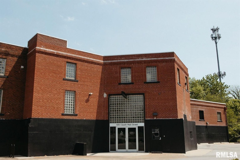 1051 WALL Street, Carbondale, Illinois 62901, 0 , 0 ,0,Commercial Sale,For Sale,WALL,0,RMAEB453994