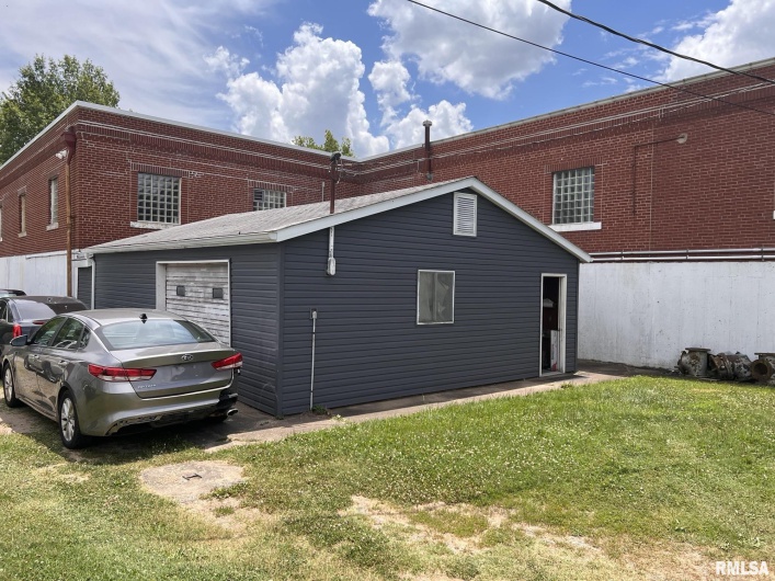 1051 WALL Street, Carbondale, Illinois 62901, 0 , 0 ,0,Commercial Sale,For Sale,WALL,0,RMAEB453994