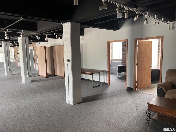 1051 WALL Street, Carbondale, Illinois 62901, 0 , 0 ,0,Commercial Sale,For Sale,WALL,0,RMAEB453994