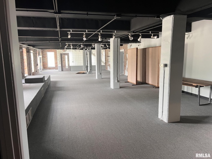 1051 WALL Street, Carbondale, Illinois 62901, 0 , 0 ,0,Commercial Sale,For Sale,WALL,0,RMAEB453994