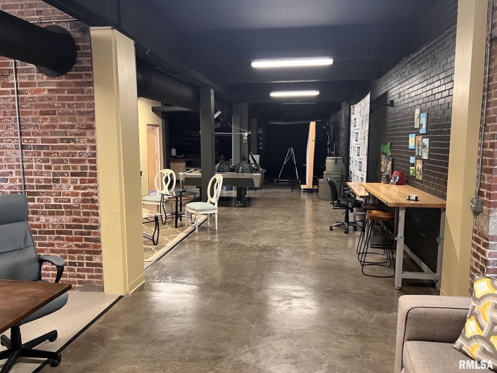 1051 WALL Street, Carbondale, Illinois 62901, 0 , 0 ,0,Commercial Sale,For Sale,WALL,0,RMAEB453994
