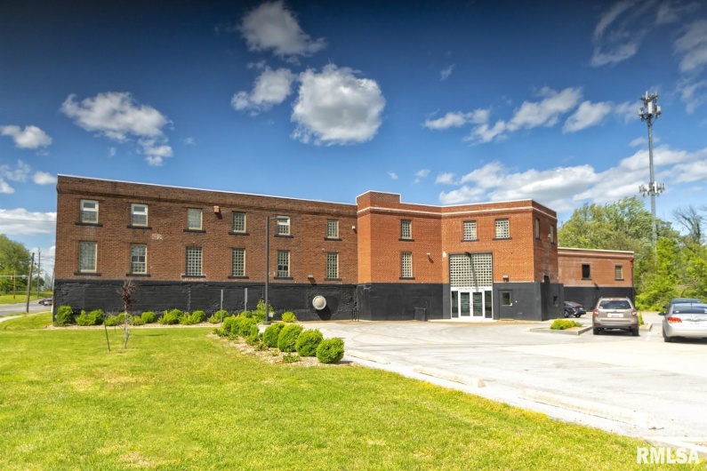 1051 WALL Street, Carbondale, Illinois 62901, 0 , 0 ,0,Commercial Sale,For Sale,WALL,0,RMAEB453994