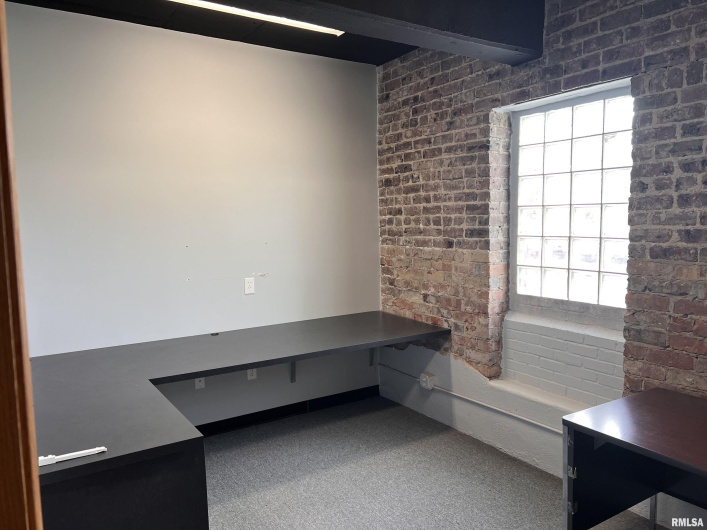 1051 WALL Street, Carbondale, Illinois 62901, 0 , 0 ,0,Commercial Sale,For Sale,WALL,0,RMAEB453994