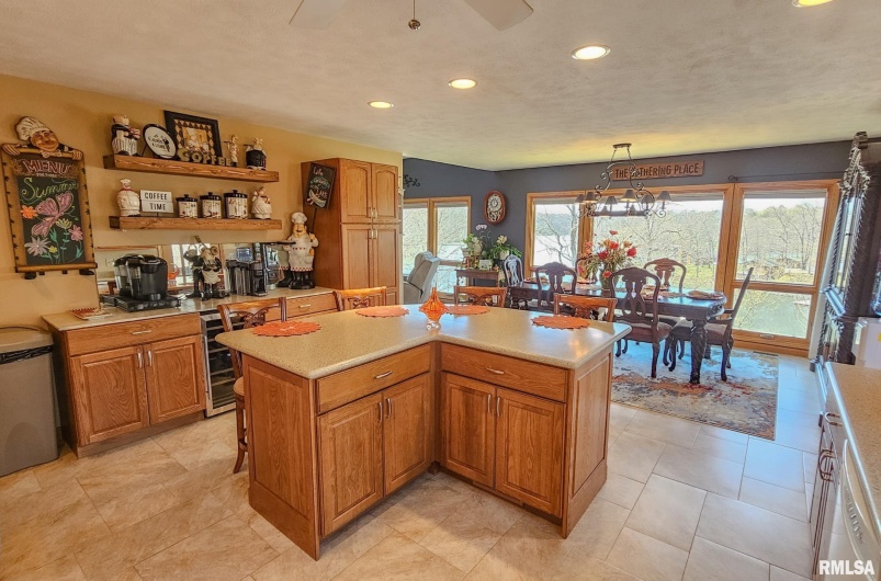 1065 LAKESHORE Drive South, Goreville, Illinois 62939, 3 Bedrooms Bedrooms, 0 ,3 BathroomsBathrooms,Residential,For Sale,LAKESHORE,0,RMAEB452938