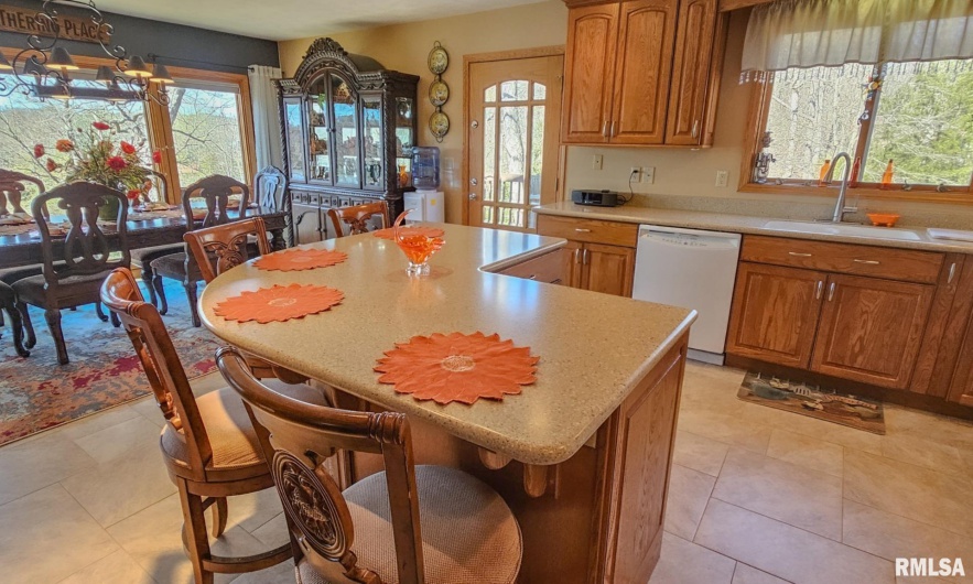 1065 LAKESHORE Drive South, Goreville, Illinois 62939, 3 Bedrooms Bedrooms, 0 ,3 BathroomsBathrooms,Residential,For Sale,LAKESHORE,0,RMAEB452938