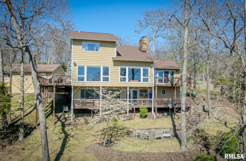1065 LAKESHORE Drive South, Goreville, Illinois 62939, 3 Bedrooms Bedrooms, 0 ,3 BathroomsBathrooms,Residential,For Sale,LAKESHORE,0,RMAEB452938