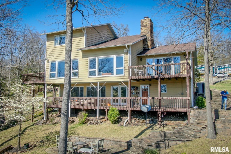 1065 LAKESHORE Drive South, Goreville, Illinois 62939, 3 Bedrooms Bedrooms, 0 ,3 BathroomsBathrooms,Residential,For Sale,LAKESHORE,0,RMAEB452938
