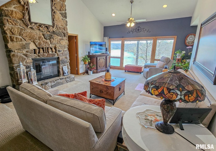 1065 LAKESHORE Drive South, Goreville, Illinois 62939, 3 Bedrooms Bedrooms, 0 ,3 BathroomsBathrooms,Residential,For Sale,LAKESHORE,0,RMAEB452938