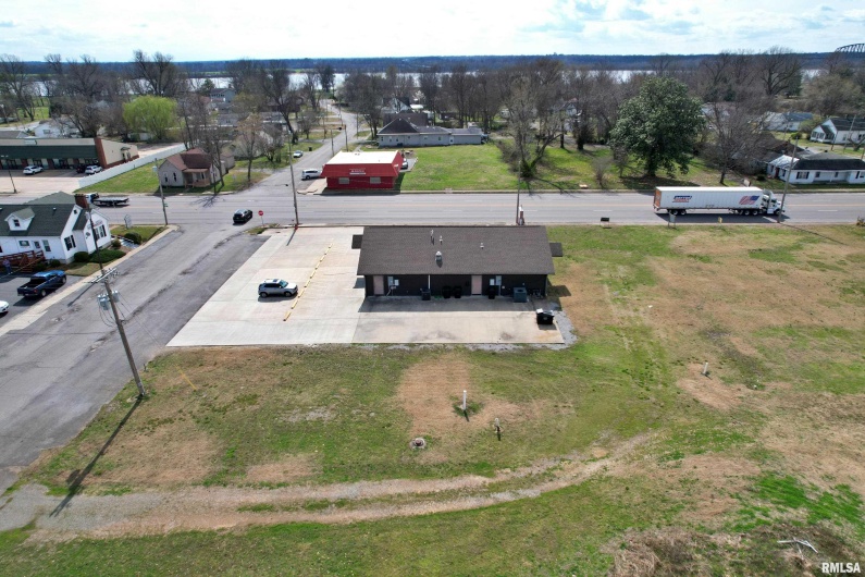 613 5TH Street, Metropolis, Illinois 62960, 0 , 0 ,0,Commercial Sale,For Sale,5TH,0,RMAEB453904