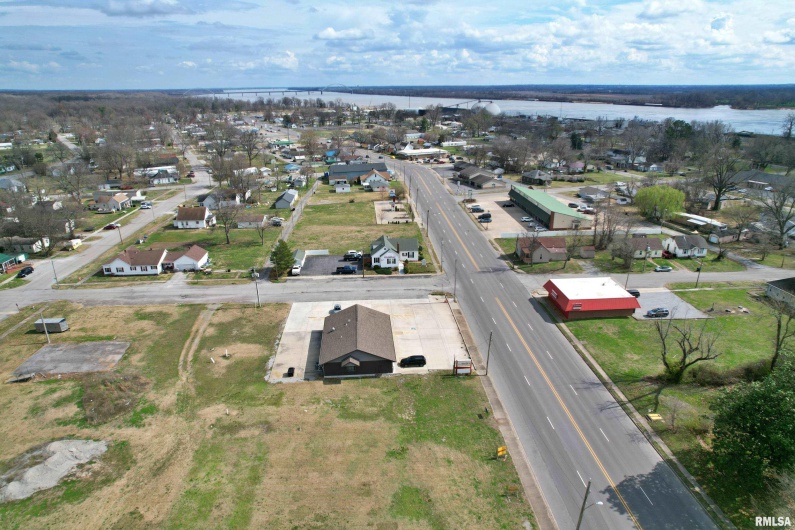 613 5TH Street, Metropolis, Illinois 62960, 0 , 0 ,0,Commercial Sale,For Sale,5TH,0,RMAEB453904