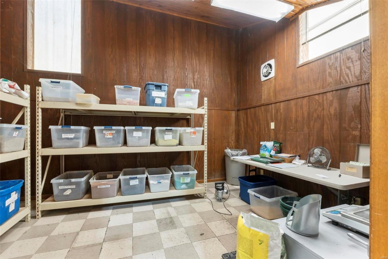 1014 Linn Street, Sikeston, Missouri 63801, ,Commercial Sale,For Sale,Linn,MAR24039645