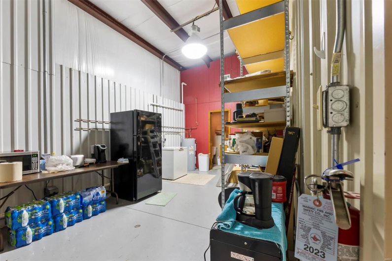 1014 Linn Street, Sikeston, Missouri 63801, ,Commercial Sale,For Sale,Linn,MAR24039645