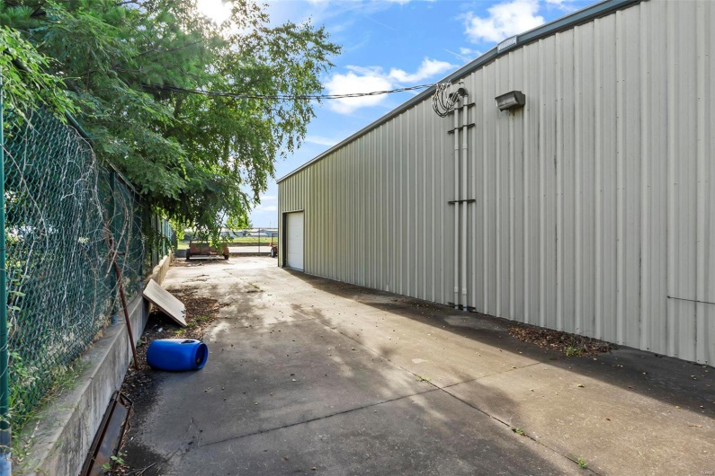 1014 Linn Street, Sikeston, Missouri 63801, ,Commercial Sale,For Sale,Linn,MAR24039645