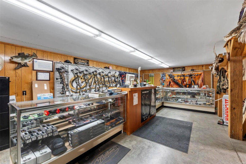 1014 Linn Street, Sikeston, Missouri 63801, ,Commercial Sale,For Sale,Linn,MAR24039645