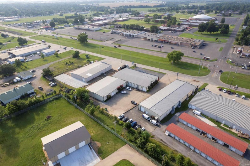1014 Linn Street, Sikeston, Missouri 63801, ,Commercial Sale,For Sale,Linn,MAR24039645