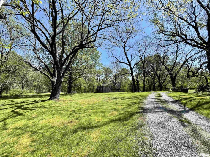 412 WAGON WHEEL Road, Carbondale, Illinois 62901, 6 Bedrooms Bedrooms, 0 ,5 BathroomsBathrooms,Residential,For Sale,WAGON WHEEL,0,RMAQC4254271