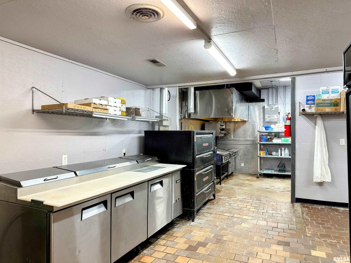 215 Appleknocker Street, Cobden, Illinois 62920, 0 , 0 ,0,Commercial Sale,For Sale,Appleknocker,0,RMAEB454126