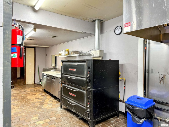 215 Appleknocker Street, Cobden, Illinois 62920, 0 , 0 ,0,Commercial Sale,For Sale,Appleknocker,0,RMAEB454126