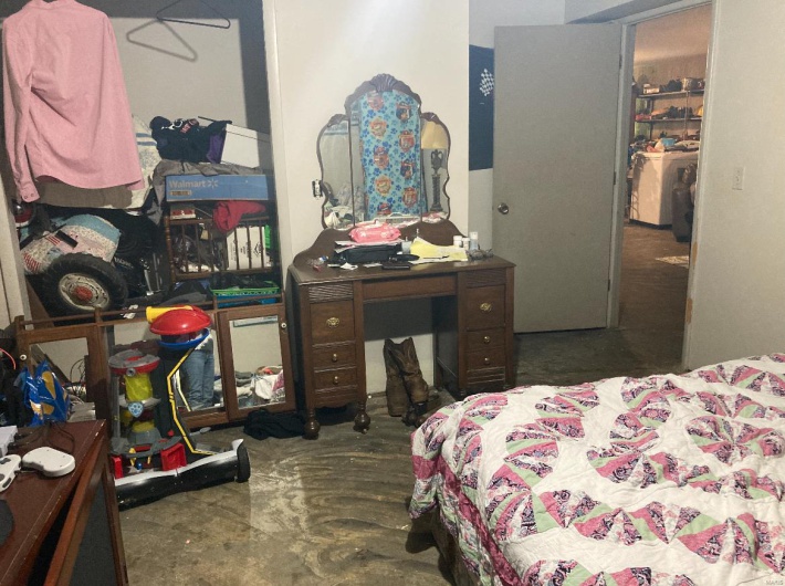 131 Outer Road, Poplar Bluff, Missouri 63901, 5 Bedrooms Bedrooms, 12 Rooms Rooms,3 BathroomsBathrooms,Residential,For Sale,Outer Road,MAR24036173