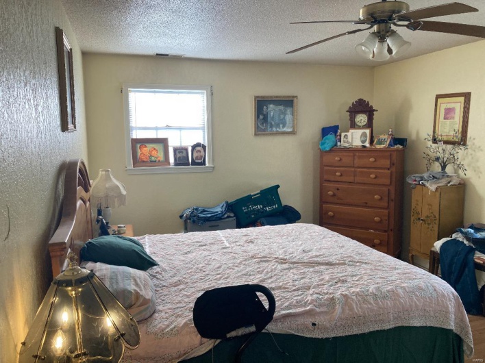 131 Outer Road, Poplar Bluff, Missouri 63901, 5 Bedrooms Bedrooms, 12 Rooms Rooms,3 BathroomsBathrooms,Residential,For Sale,Outer Road,MAR24036173