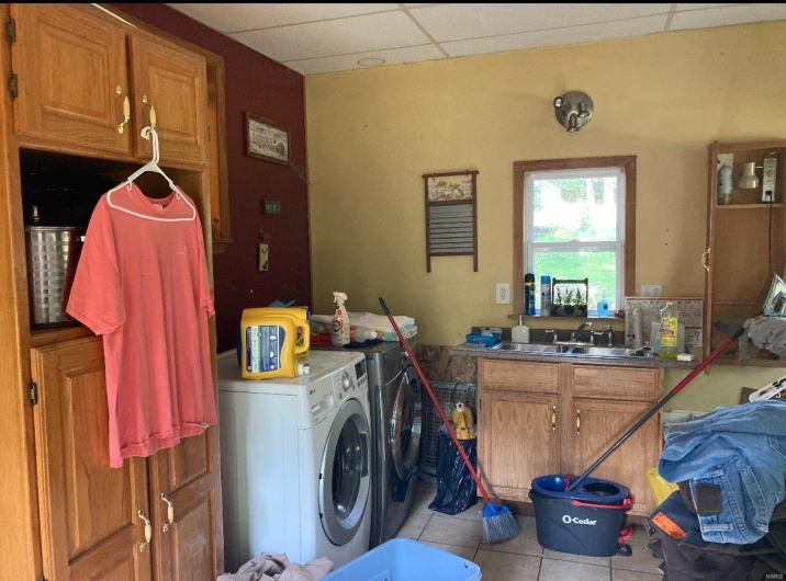131 Outer Road, Poplar Bluff, Missouri 63901, 5 Bedrooms Bedrooms, 12 Rooms Rooms,3 BathroomsBathrooms,Residential,For Sale,Outer Road,MAR24036173
