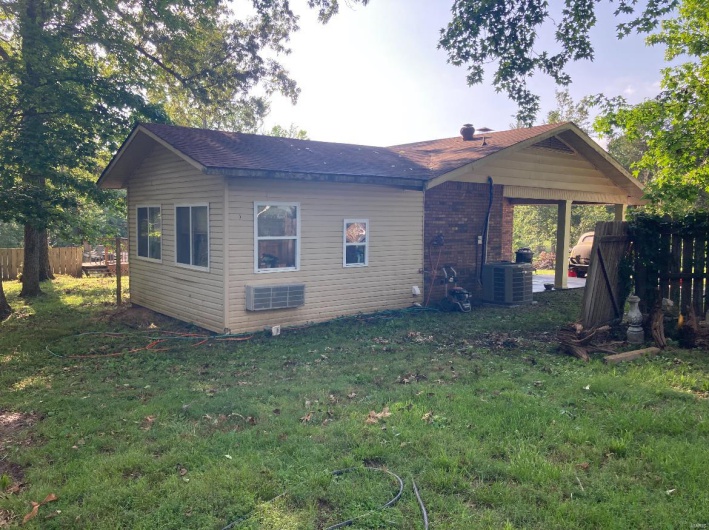 131 Outer Road, Poplar Bluff, Missouri 63901, 5 Bedrooms Bedrooms, 12 Rooms Rooms,3 BathroomsBathrooms,Residential,For Sale,Outer Road,MAR24036173