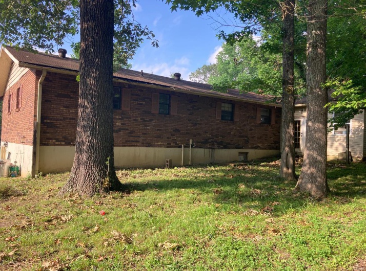 131 Outer Road, Poplar Bluff, Missouri 63901, 5 Bedrooms Bedrooms, 12 Rooms Rooms,3 BathroomsBathrooms,Residential,For Sale,Outer Road,MAR24036173