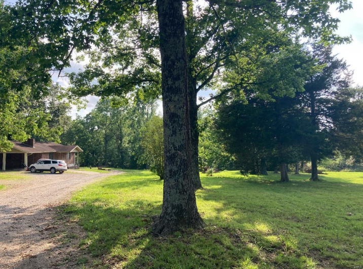 131 Outer Road, Poplar Bluff, Missouri 63901, 5 Bedrooms Bedrooms, 12 Rooms Rooms,3 BathroomsBathrooms,Residential,For Sale,Outer Road,MAR24036173