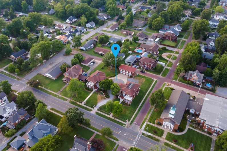 202 Poplar Street, Harrisburg, Illinois 62946, 15 Bedrooms Bedrooms, 32 Rooms Rooms,13 BathroomsBathrooms,Residential,For Sale,Poplar,MAR24040800