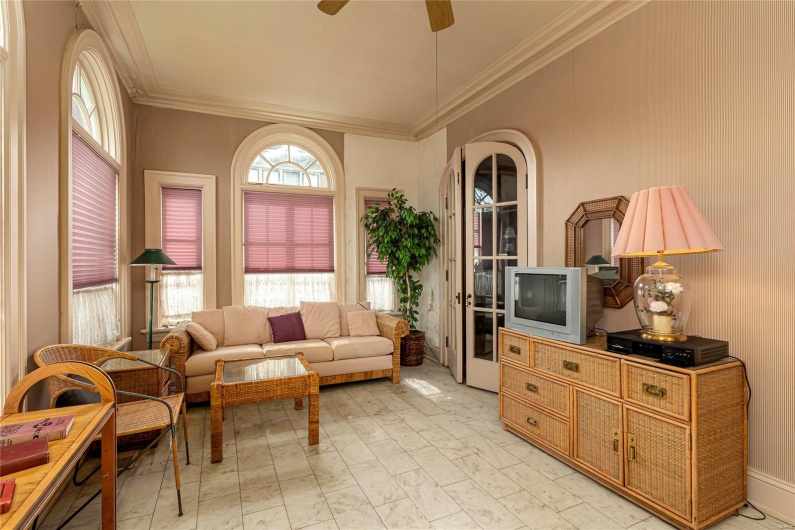 202 Poplar Street, Harrisburg, Illinois 62946, 15 Bedrooms Bedrooms, 32 Rooms Rooms,13 BathroomsBathrooms,Residential,For Sale,Poplar,MAR24040800