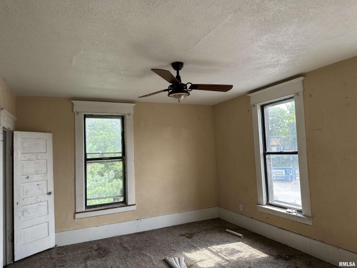 103 7TH Street, Murphysboro, Illinois 62966, 4 Bedrooms Bedrooms, 0 ,2 BathroomsBathrooms,Residential,For Sale,7TH,0,RMAEB454181