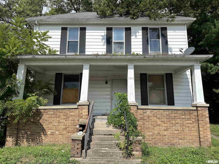 103 7TH Street, Murphysboro, Illinois 62966, 4 Bedrooms Bedrooms, 0 ,2 BathroomsBathrooms,Residential,For Sale,7TH,0,RMAEB454181